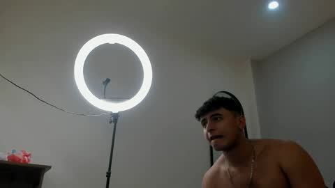 Andrewlamar21 online show from 01-23-25, 05:10