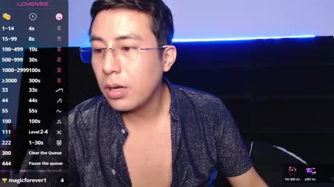 Snapshot of andrewmhilton_ chatting on 01-09-25, 01:08 andrewmhilton_ online show from 01-09-25, 01:08