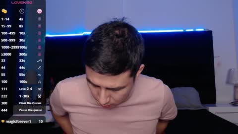 Snapshot of andrewmhilton_ chatting on 01-22-25, 06:42 andrewmhilton_ online show from 01-22-25, 06:42