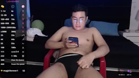 Snapshot of andrewmhilton_ chatting on 02-08-25, 12:06 andrewmhilton_ online show from 02-08-25, 12:06