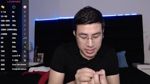 Snapshot of andrewmhilton_ chatting on 02-09-25, 03:32 andrewmhilton_ online show from 02-09-25, 03:32