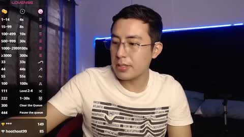 Snapshot of andrewmhilton_ chatting on 02-09-25, 08:34 andrewmhilton_ online show from 02-09-25, 08:34