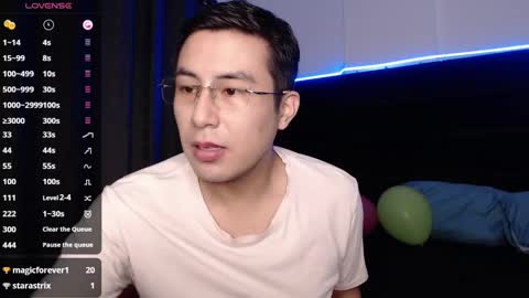 Snapshot of andrewmhilton_ chatting on 02-11-25, 01:52 andrewmhilton_ online show from 02-11-25, 01:52