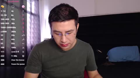 Snapshot of andrewmhilton_ chatting on 02-15-25, 06:55 andrewmhilton_ online show from 02-15-25, 06:55