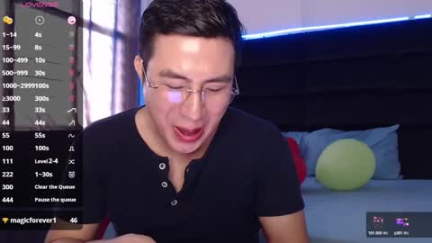 Snapshot of andrewmhilton_ chatting on 02-23-25, 08:11 andrewmhilton_ online show from 02-23-25, 08:11