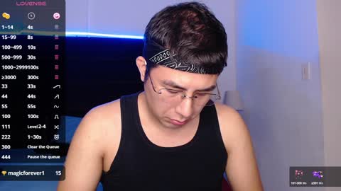 Snapshot of andrewmhilton_ chatting on 02-26-25, 01:43 andrewmhilton_ online show from 02-26-25, 01:43