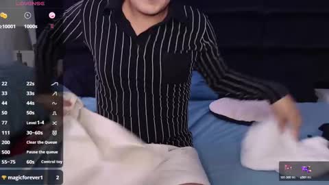 Snapshot of andrewmhilton_ chatting on 03-06-25, 06:37 andrewmhilton_ online show from 03-06-25, 06:37