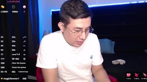 Snapshot of andrewmhilton_ chatting on 03-10-25, 02:28 andrewmhilton_ online show from 03-10-25, 02:28