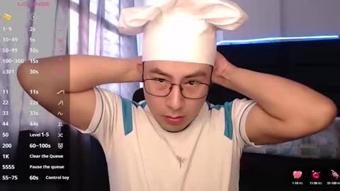 Snapshot of andrewmhilton_ chatting on 09-23-25, 06:55 andrewmhilton_ online show from 09-23-25, 06:55