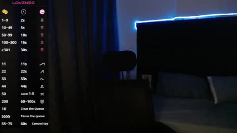 Snapshot of andrewmhilton_ chatting on 09-25-25, 01:42 andrewmhilton_ online show from 09-25-25, 01:42