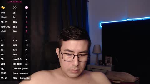 Snapshot of andrewmhilton_ chatting on 10-07-25, 06:43 andrewmhilton_ online show from 10-07-25, 06:43