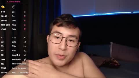 Snapshot of andrewmhilton_ chatting on 10-20-25, 06:14 andrewmhilton_ online show from 10-20-25, 06:14