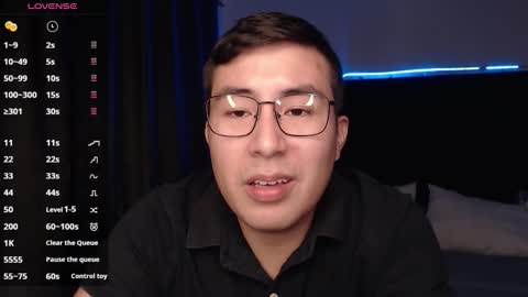 Snapshot of andrewmhilton_ chatting on 10-21-25, 06:36 andrewmhilton_ online show from 10-21-25, 06:36