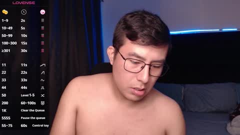 Snapshot of andrewmhilton_ chatting on 11-04-25, 12:43 andrewmhilton_ online show from 11-04-25, 12:43