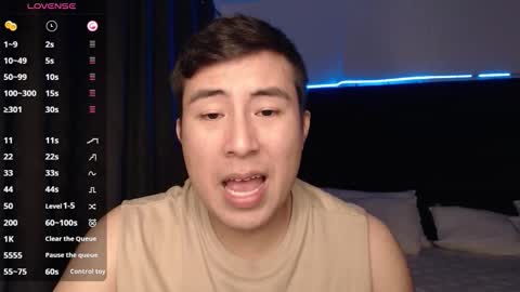 Snapshot of andrewmhilton_ chatting on 11-05-25, 06:24 andrewmhilton_ online show from 11-05-25, 06:24