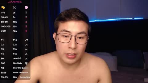 Snapshot of andrewmhilton_ chatting on 11-13-25, 03:05 andrewmhilton_ online show from 11-13-25, 03:05