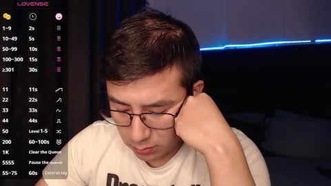 Snapshot of andrewmhilton_ chatting on 11-22-25, 07:07 andrewmhilton_ online show from 11-22-25, 07:07