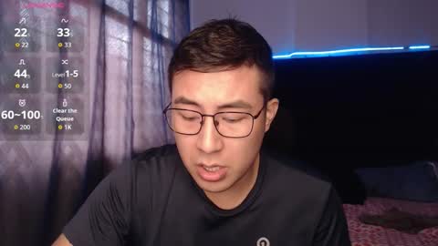 Snapshot of andrewmhilton_ chatting on 12-05-25, 09:00 andrewmhilton_ online show from 12-05-25, 09:00