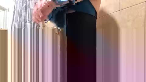 Snapshot of andrewo4277 chatting on 03-12-26, 01:23 andrewo4277 online show from 03-12-26, 01:23