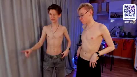 Snapshot of andrewwcarter2 chatting on 03-12-25, 07:17 Andrew online show from 03-12-25, 07:17