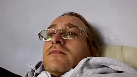 Snapshot of andrewwhitby chatting on 09-11-25, 12:38 andrewwhitby online show from 09-11-25, 12:38