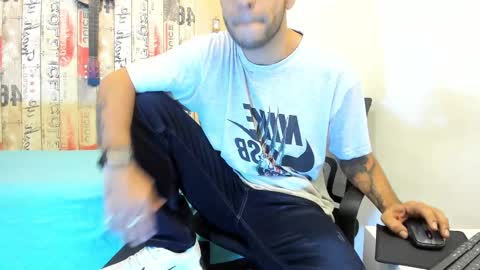   online show from 03-12-25, 07:49