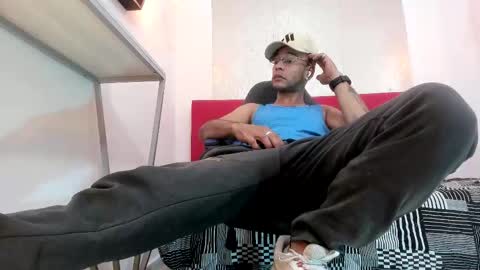   online show from 11-15-25, 08:49