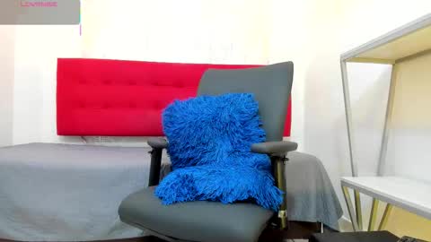   online show from 11-24-25, 08:19