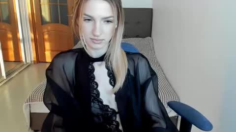 andrianabelle online show from 09-18-25, 03:36