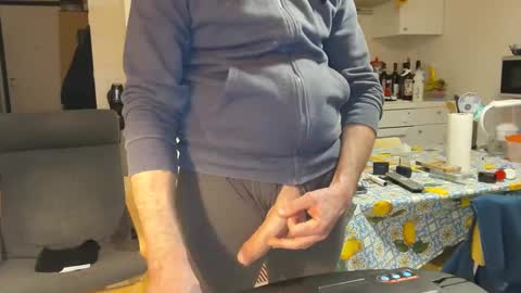 androx77 online show from 02-11-25, 05:18