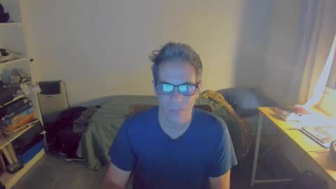 Snapshot of andy0pandi chatting on 01-27-25, 08:40 Andrew online show from 01-27-25, 08:40