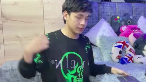 Andy online show from 02-04-25, 01:06