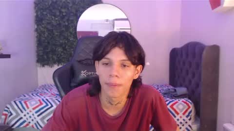 andy_dan1 online show from 02-10-25, 07:28