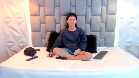 andy_dan1 online show from 02-11-25, 02:46