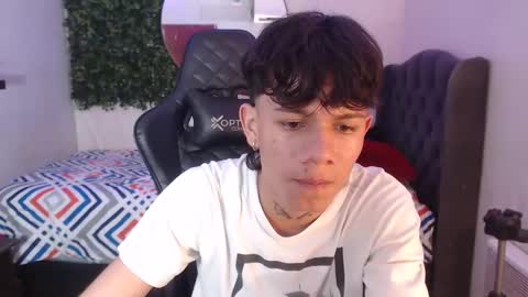 andy_dan1 online show from 02-17-25, 08:26