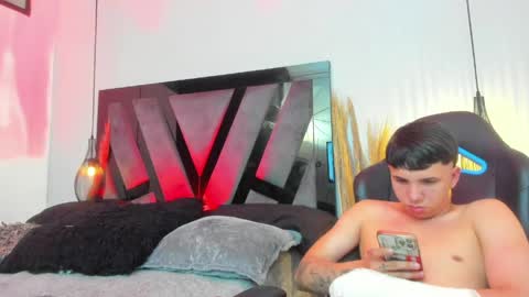 Snapshot of andy_miller5 chatting on 05-17-26, 10:50 ANDY online show from 05-17-26, 10:50