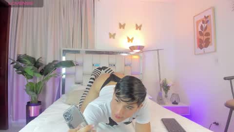 Snapshot of andy_millerr chatting on 12-05-24, 03:59 andy miller online show from 12-05-24, 03:59