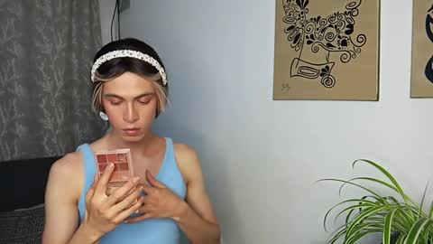 Andy van der Rose online show from 10-21-25, 02:45