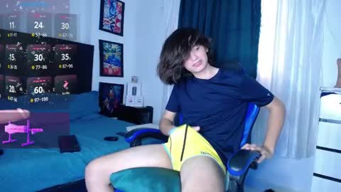 Snapshot of andyboy_19 chatting on 05-28-26, 10:40 andy online show from 05-28-26, 10:40