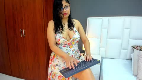 Snapshot of andyel2017 chatting on 12-07-24, 06:04 Andy D online show from 12-07-24, 06:04