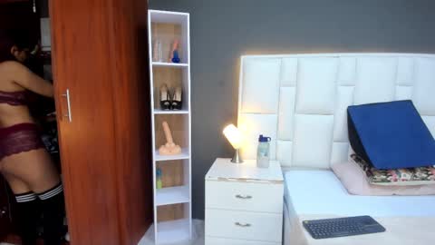 Snapshot of andyel2017 chatting on 10-06-25, 01:19 Andy D online show from 10-06-25, 01:19