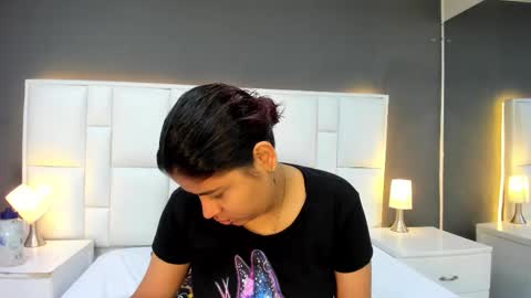 Snapshot of andyel2017 chatting on 10-11-25, 11:31 Andy D online show from 10-11-25, 11:31