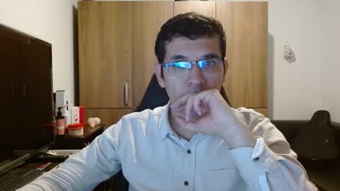 Snapshot of andyisasexmirrage chatting on 12-15-25, 03:00 Andres online show from 12-15-25, 03:00