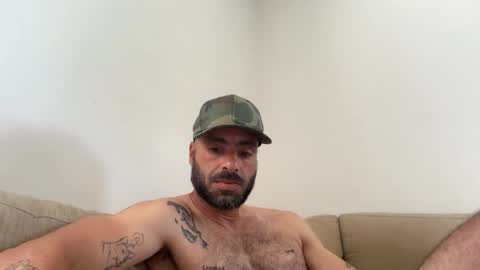 Snapshot of andyloveall chatting on 05-19-26, 11:38 andyloveall online show from 05-19-26, 11:38