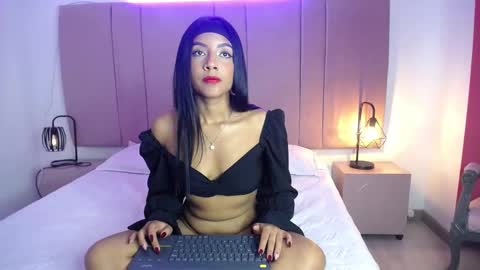 Snapshot of andysaenzz chatting on 01-18-25, 03:27 AndySaenzz online show from 01-18-25, 03:27