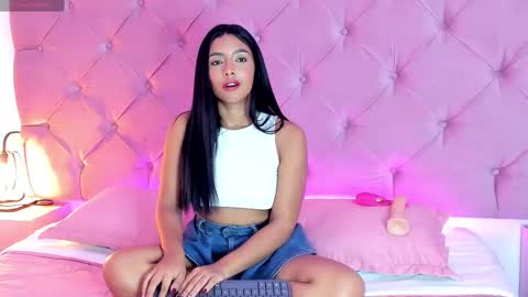 Snapshot of andysaenzz chatting on 02-12-25, 03:38 AndySaenzz online show from 02-12-25, 03:38