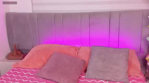 Snapshot of andysaenzz chatting on 10-07-25, 03:04 AndySaenzz online show from 10-07-25, 03:04