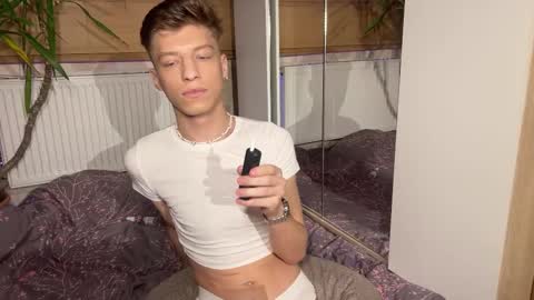 AndyTwinkkk online show from 01-25-25, 02:36