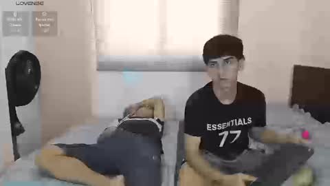 Andy online show from 09-11-25, 01:22