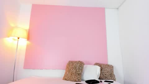 Snapshot of andyylove_jk chatting on 11-25-25, 01:11 Andy online show from 11-25-25, 01:11